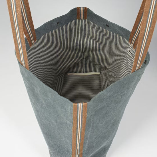 Atlas Shoulder Bag 45x36x15cm